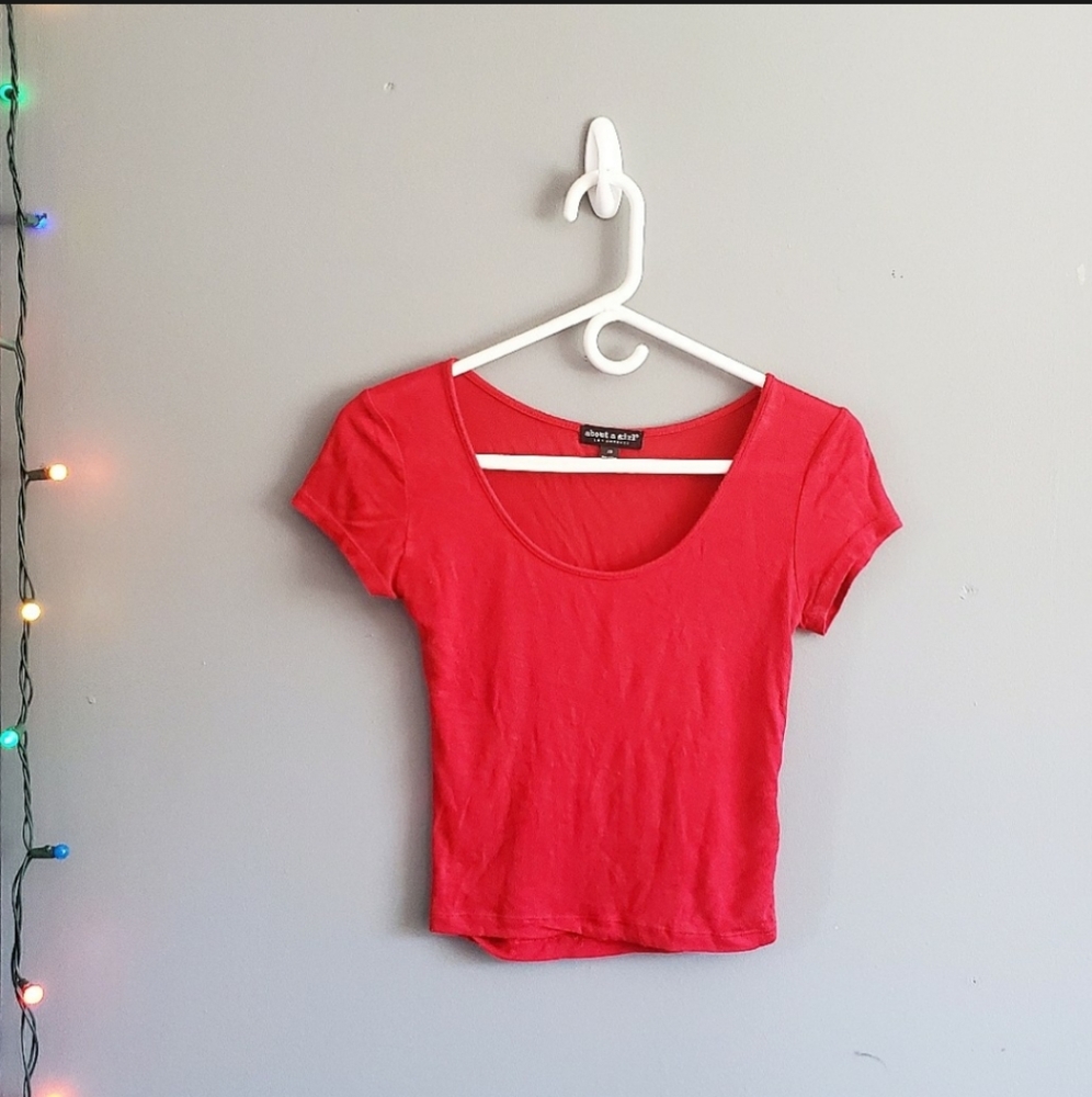 Red Crop Top Tshirt - Picture 2 of 4